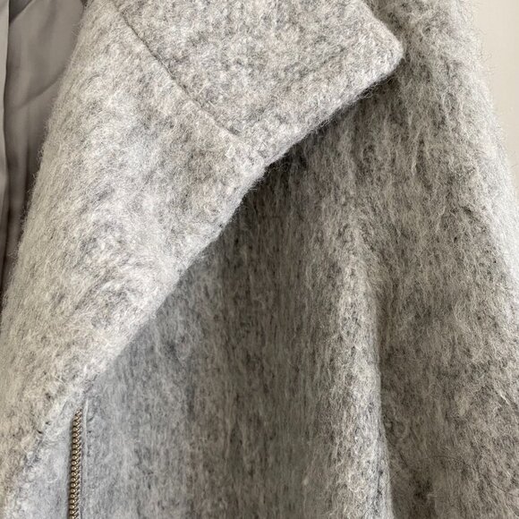 H&M Wool-Blend Fuzzy Coat – Light Grey, Zip Front, Relaxed Fit - Picture 4 of 9